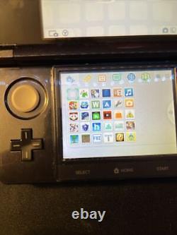 3ds Cosmo Black in Good condition with charger(READ DESCRIPTION)