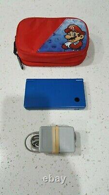 GOOD CONDITIONBlue Nintendo DSi with Super Mario case and charger