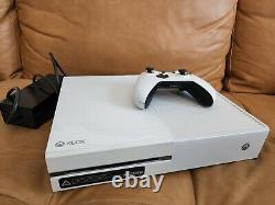 Microsoft Xbox One 500GB Console White 1540 Good condition