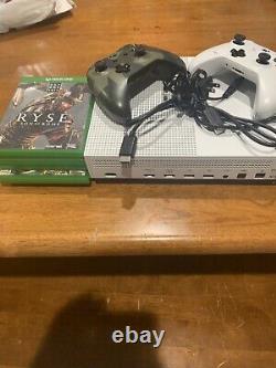 Microsoft Xbox One S 1 TB White Console Very Good Condition also comes with stuf