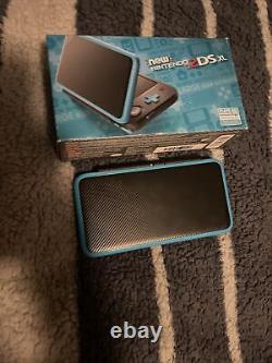 New Nintendo 2DS XL Black and Teal VERY GOOD CONDITION Box, Stylus, Charger