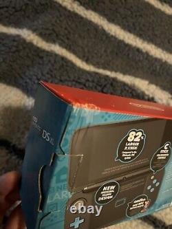 New Nintendo 2DS XL Black and Teal VERY GOOD CONDITION Box, Stylus, Charger