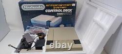 Nintendo Entertainment System Control Deck CIB Good Condition Tested