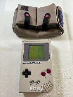 Nintendo GAME BOY DMG-01 with 5 games- PreOwned/Good Condition/Tested & Working