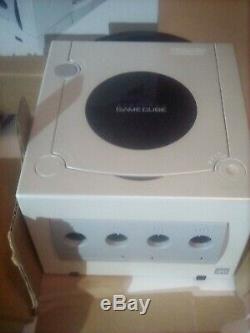 Nintendo Gamecube Console pearl white Controller rare in very good condition