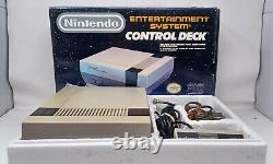 Nintendo NES Entertainment System Control Deck in Box Good Condition