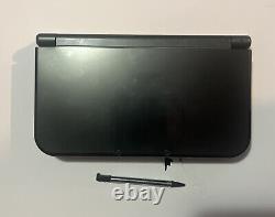 Nintendo New 3DS XL 4GB Handheld Gaming System Black Very Good Condition