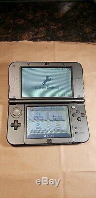 Nintendo New 3DS XL with 2 Games, very good condition