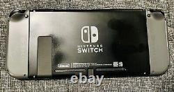 Nintendo Switch 32GB+64GB SD Card Gray Console with Gray Joy-Cons Good condition