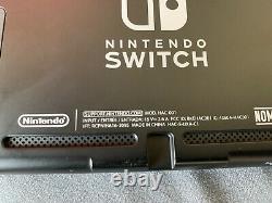 Nintendo Switch 32GB Gray Console (with Gray Joy-Con) Good Condition & Tested