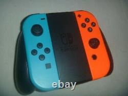Nintendo Switch 32GB Neon Blue Red Joy-Con Set System Console Good Condition