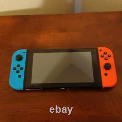 Nintendo Switch 32GB Neon Red/Neon Blue Console / Used / Good Condition