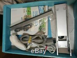 Nintendo Wii Console Bundle With Wii Sports Very good condition