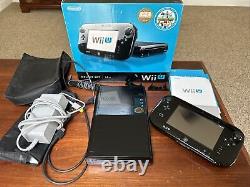 Nintendo Wii U 32GB Console Deluxe Set Black Complete Good Condition