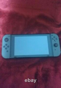 Nintendo switch console UNPATCHED with accessories & sd card very good condition