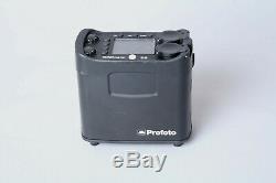 Profoto B2 Air TTL Pack Generator Portable Lighting System in Good Condition