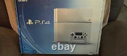 Sony PlayStation 4 1 TB Glacier White Console- Very Good Condition