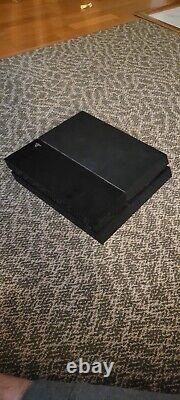 Sony PlayStation 4 500GB Gaming Console Black (CUH-1001A) good condition