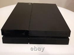 Sony PlayStation 4 500GB Jet Black Console Bundle Good Condition