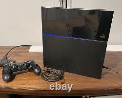 Sony PlayStation 4 500GB Jet Black Console w Controller, good condition
