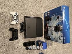 Sony PlayStation 4 500GB, Two Controllers, Spider Man and more Good Condition