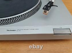 Technics Direct Drive Automatic Turntable System SL-D2 in Silver good condition