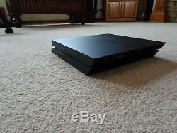 Very Good Condition PS4 Console 500 GB with Dualshock 4 CUH1215A