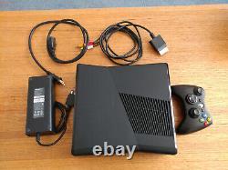 Xbox 360 Slim Black 4GB Bundle Very Good Condition Tested