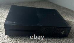 Xbox one console 500gb, AS IS GOOD CONDITION
