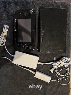 Black 32gb Nintendo Wii U Console Bundle (avec 1 Jeu Téléchargé), Bon État