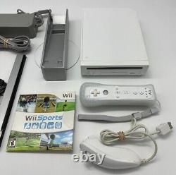 Console Blanche Nintendo Wii Avec Wii Sports- Très Bonne Condition Nettoyée Et Testée