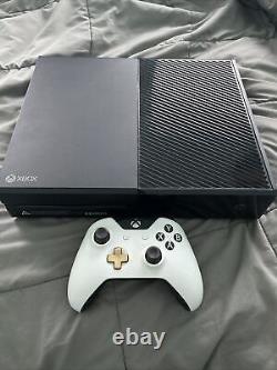 Console Microsoft Xbox One 1tb (bon État) Avec Contrôleur (blanc)