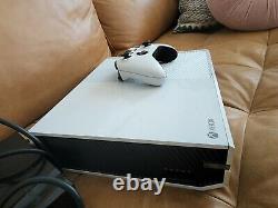 Console Microsoft Xbox One 500 Go Blanc 1540 en bon état