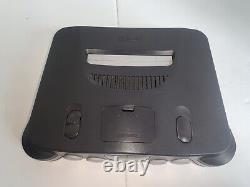 Console N64 avec 2 manettes + accessoires d'alimentation (testée) Bon état