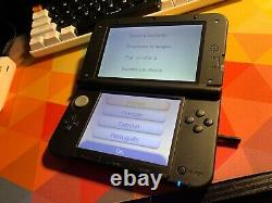 Console Nintendo 3DS XL Gris/Noir en très bon état avec stylet FONCTIONNEL