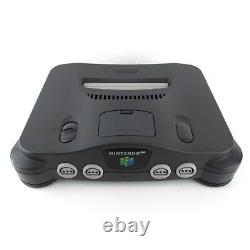 Console Nintendo 64 N64 en très bon état avec manette à joystick serré