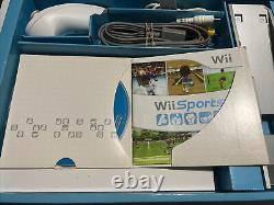 Console Nintendo Wii RVL-001 complète dans sa boîte avec Wii Sports en bon état