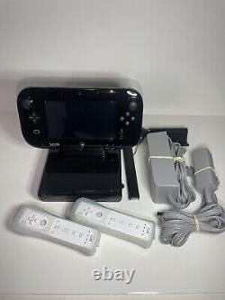 Console Nintendo Wii U 32 Go. Bon État. 2 Wii Motes. Testé Et Travaillé