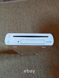Console Nintendo Wii U 8 Go Avec 3 Jeux Et Contrôleur Pro Très Bon État