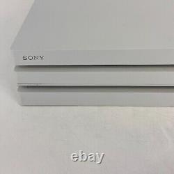 Console Sony Playstation 4 Pro blanche 1 To en très bon état avec manette