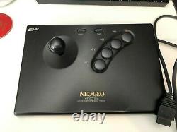 Neo Geo Aes Console (modèle 3-5) Avec Contrôleur & Câbles Très Bon État