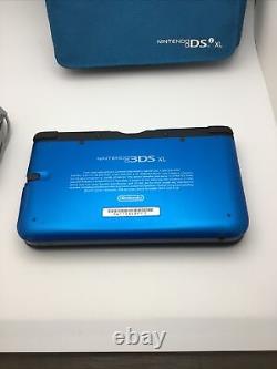 Nintendo 3DS XL. Bleu. Avec chargeur. Bon état de fonctionnement.