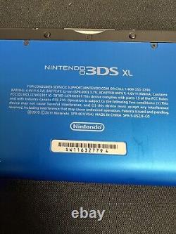 Nintendo 3DS XL de couleur bleue en bon état de fonctionnement ! Avec boîte originale