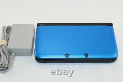 Nintendo 3ds XL Console Main Bleue/noire Avec Chargeur, En Bon État
