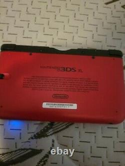 Nintendo 3ds XL Rouge Avec Soleil Pokemon, Stylet Et Chargeur En Bon État