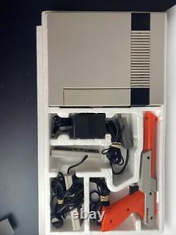 Nintendo Action Set Console System Nes Avec Boîte En Très Bon État