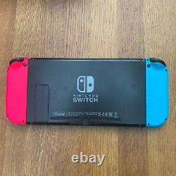 Nintendo Console Switch Avec Neon Bleu Et Rose Joy-cons Bon État
