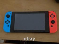 Nintendo Switch 32 Go Neon Red/neon Blue Console Utilisée En Bon État
