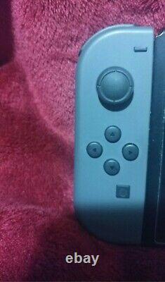 Nintendo Switch Console Unpatched Avec Accessoires & Sd Card Très Bon État