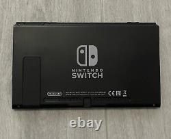 Nintendo Switch en très bon état, console non patchée avec un numéro de série bas (uniquement la console)